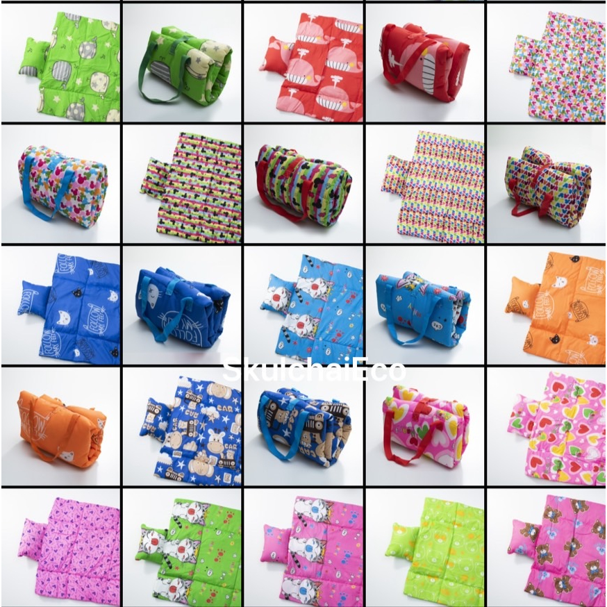 ที่นอนเด็กอนุบาล พร้อมหมอนและสายสะพาย ลายน่ารัก ด้านในยัดด้วยใยสังเคราะห์อย่างดี