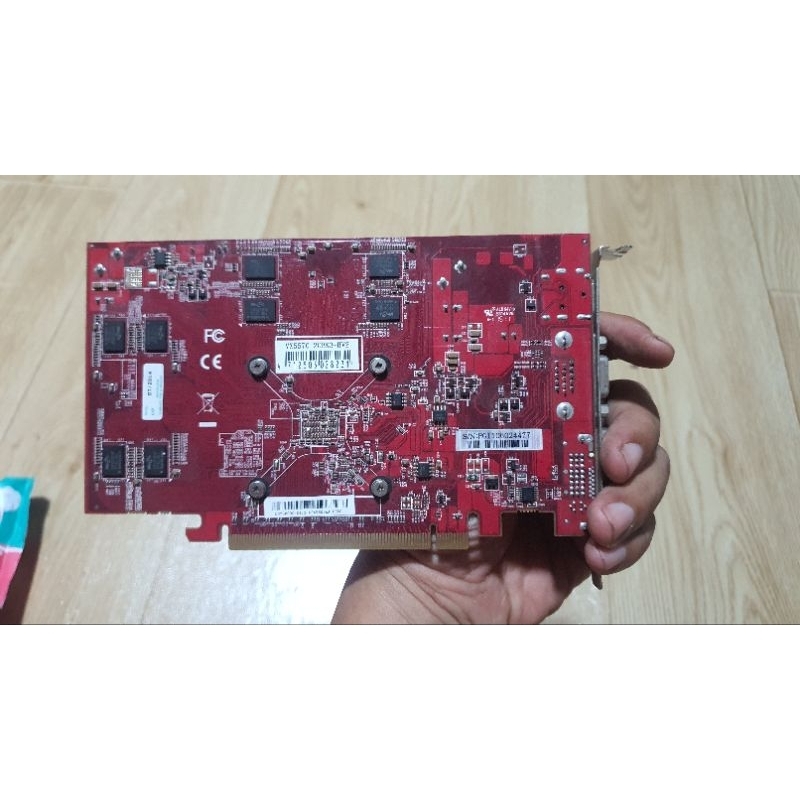 AMD Radeon HD 5570 2 gb