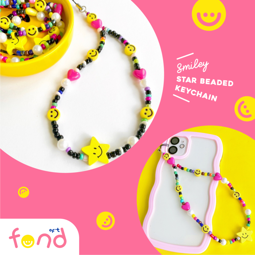 ที่ห้อยโทรศัพท์ลูกปัดหลากสีจี้ดาวหน้ายิ้ม (คล้องมือได้) star beaded keychain