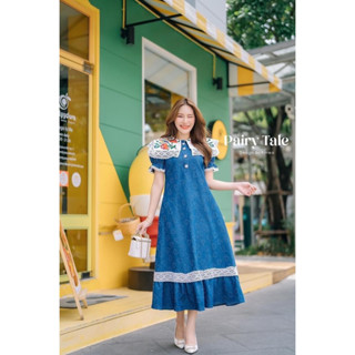 เดรสยีนปกปักลายดอกกุหลาบแต่งระบายลูกไม้สีขาว  ผ้ายีนสกิดลายหัวใจ  งานสวยงานวินเทจจ้า