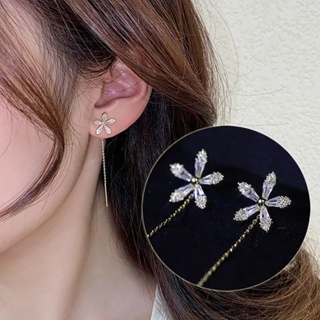 ต่างหูดอกไม้คริสตัลห้อยโซ่ • Crystal Flower Earrings