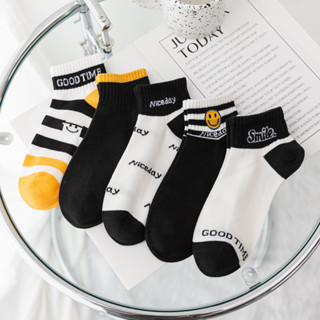 ใหม่ ถุงเท้า สามคู่ในกล่องเดียว  ถุงเท้าไฮเอนด์ cotton 100% socks