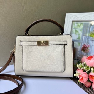 💕กระเป๋าสะพายสีขาวหนังทั้งใบ สวยมาก ผู้ดี เรียบหรู💥NEW Coach C8319 Mini Lane Top Handle In Colorblock