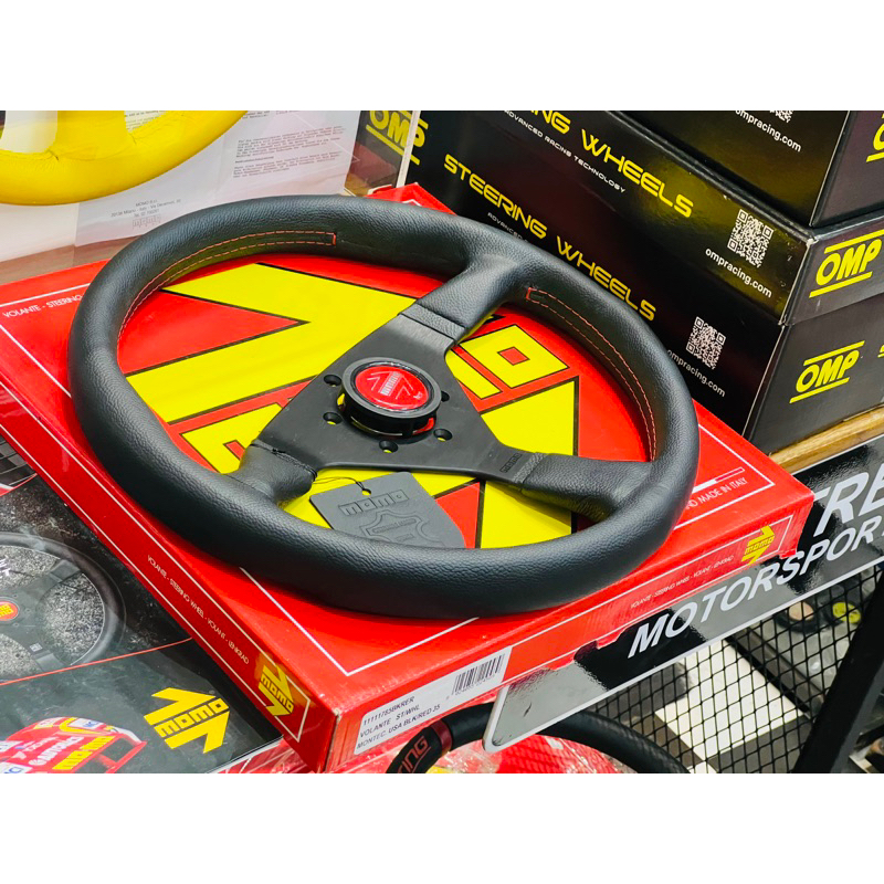พวงมาลัย MOMO V35 ตัว Spoon ด้ายแดง Steering Wheel รุ่นพิเศษด้ายแดง usa พวงมาลัยแท้ made in italy พว