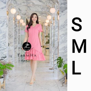 เดรสออกงานสวยหวาน!!! S-L Mini Dress เดรสสีชมพูผ้าฉลุลายแต่งกระดุมหน้า งานป้าย Tarm Ha