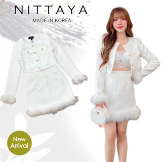 NITTAYA: เซตเสื้อเกาะอกกระโปรงแต่งด้วยขนนก(*เช็คสต๊อกก่อนกดสั่ง)