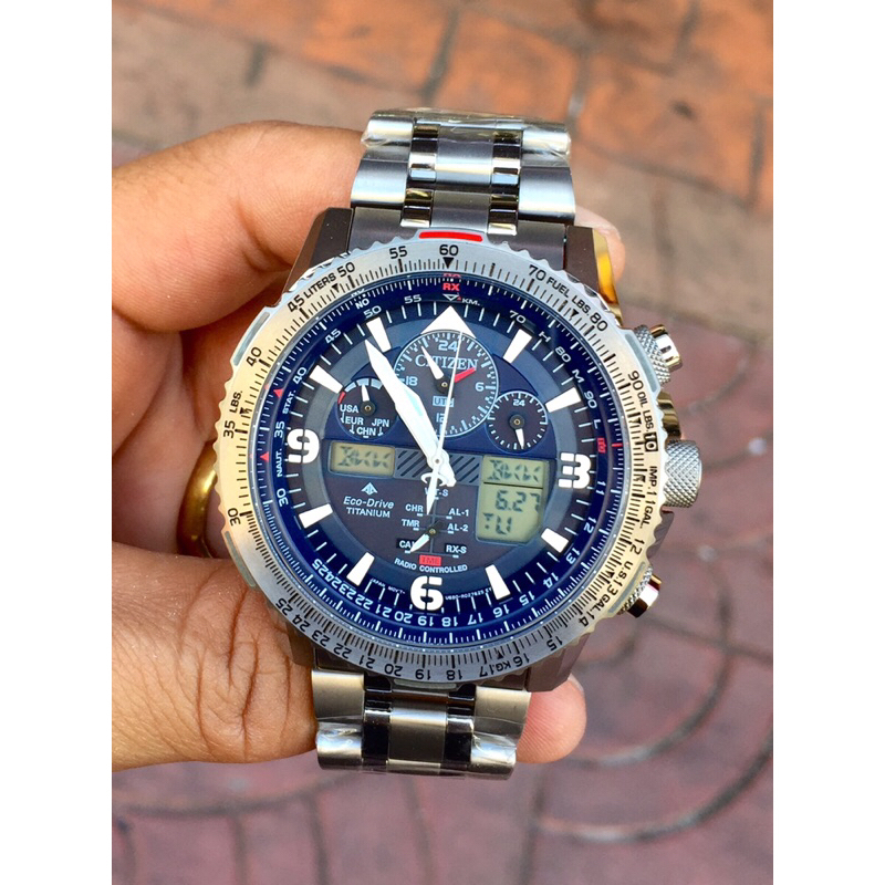 นาฬิกาข้อมือ Citizen Eco-Drive Redio-Controlled Super Titanium JY8100-80L