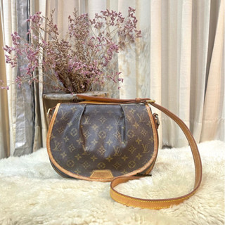 Louis Vuitton Monogram Menilmontant Cross Body Bag PM