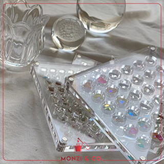 กล่องอะคริลิคหนา แยกช่อง สำหรับใส่อะไหล่ทำเล็บ ถาดใสอเนกประสงค์ Nail Rhinestone Storage  ของตกแต่เล็บ พร้อมส่ง