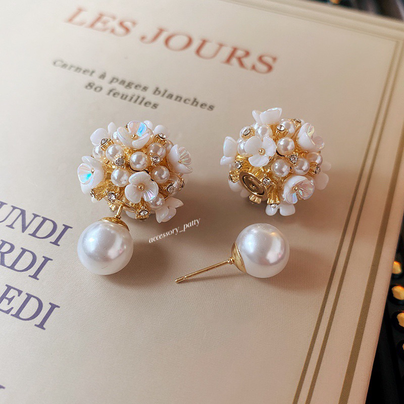 ✨Flower bloom earrings ⭐️รุ่นนี้งานใส่หน้ามุกตัวดอกไม้เป็นทับหลัง ใส่แล้วรับประกันความหวานมดขึ้นเลยค้า ก้านเงินเเท้ค่ะ