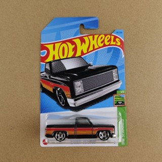 Hotwheels รุ่น Chevy Silverado กระบะ