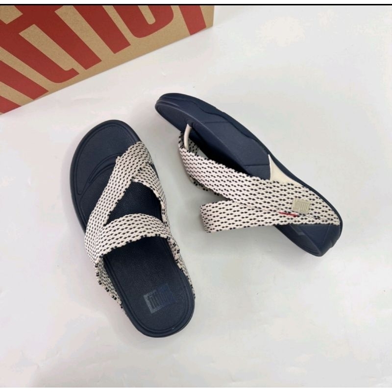 รองเท้าแตะ FitFlop เบานุ่มใส่สบายใส่ได้ทั้งหญิงทั้งชาย