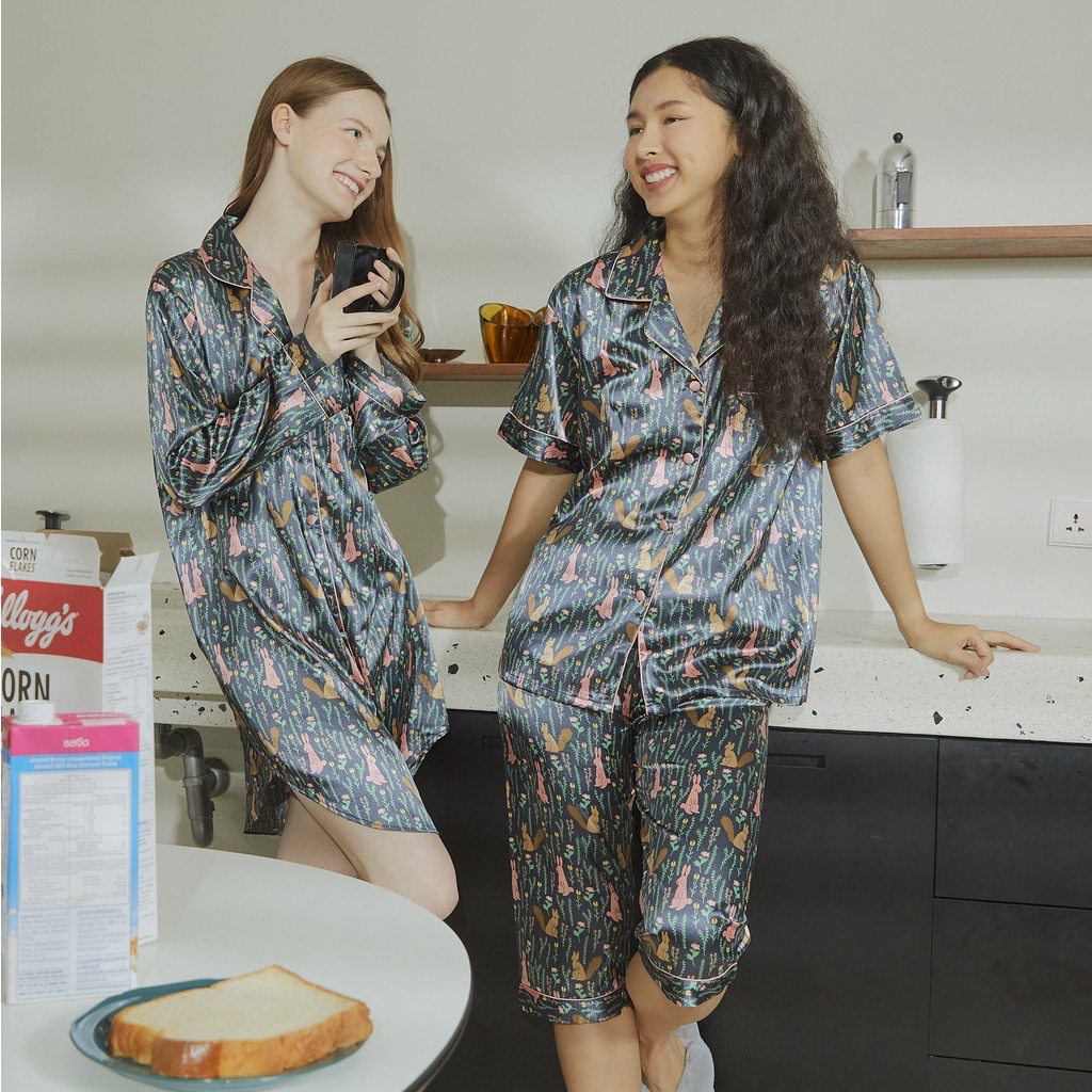 ชุดนอนผู้หญิง Vana ลาย Rabbit N Squirrel ผ้าซาติน ลายน่ารัก | Collection Winter | ชุดนอน เสื้อ กางเกง ชุดกระโปรง