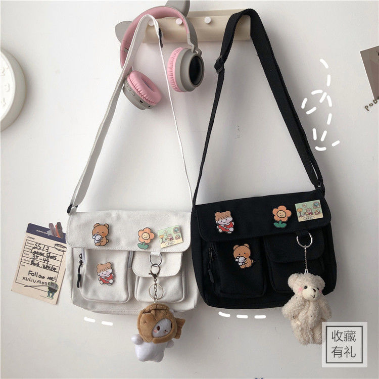 819 กระเป๋าสะพายไหล่ ผ้าแคนวาส สไตล์ มินิมอลชิคๆ มี 2 สีให้เลือก น้ำหนักเบา ช่องเก็บของเยอะ