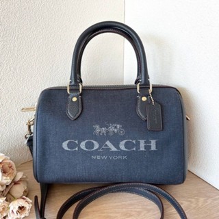 💙👜กระเป๋าสะพายทรงหมอน ผ้ายีนส์
💙💕👜NEW COACH ROWAN SATCHEL WITH COACH