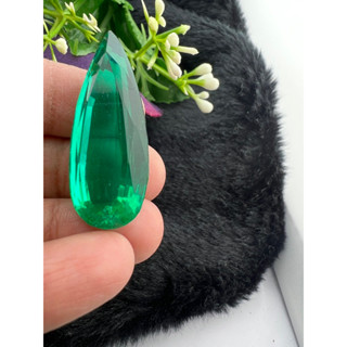 lab emerald huge pear drop shape 30 carsts 1 pieces size 15x36mm