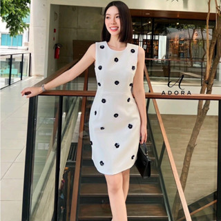 Adora เดรสแขนกุด ชุดเดรสสั้นสีขาว