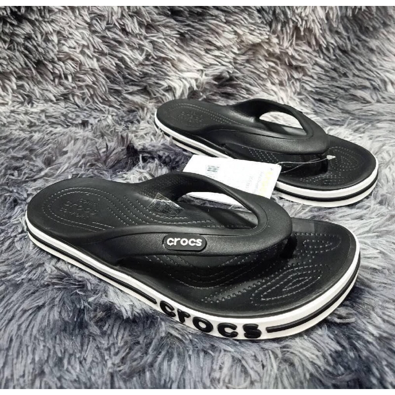 รองเท้าแตะ crocs การดูดซับแรงกระแทก, กันลื่น, ทนต่อการสึกหรอ, กันน้ำ, ระบายอากาศ, ดูดซับเหงื่อ