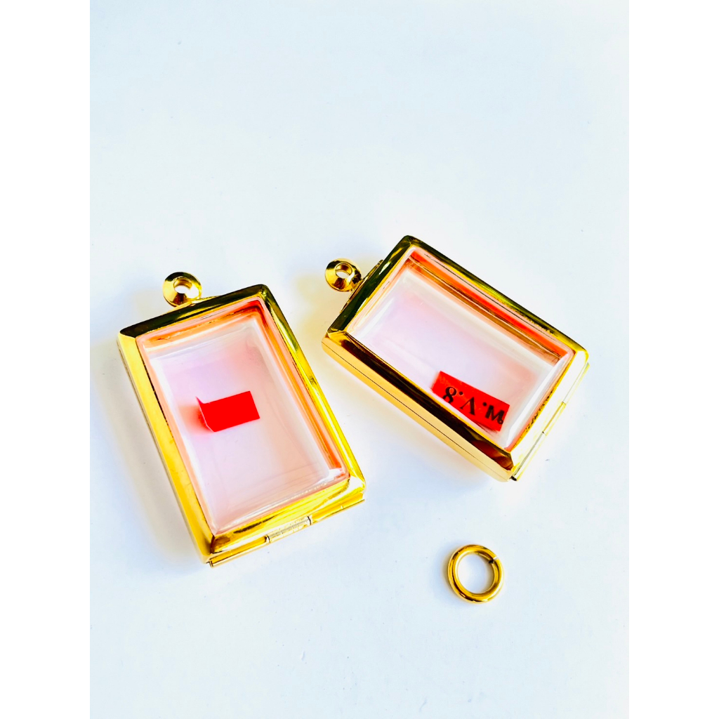 กรอบพระ ตลับพุก"งานทองเลเซอร์24k"ใส่พระสมเด็จขนาด2.4x3.6(+-ไม่เกิน2มิลใส่ได้)ไม่ต้องวัดเผื่อ ไม่ลอกไ