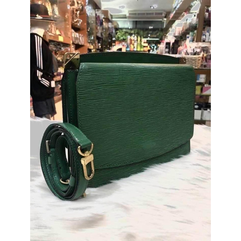 Used lv vintage epi Grenelle 2 ways bag สภาพใช้งานแต่ยังสวย เรียบหรูเก๋ๆเริ่ด