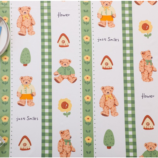 ผ้าคอตตอน 100% ทวิล ผ้าเมตร หน้ากว้าง 64 นิ้ว หรือ160 เซนติเมตร พิมพ์ลายหมี พิมพ์ลายดอกไม้