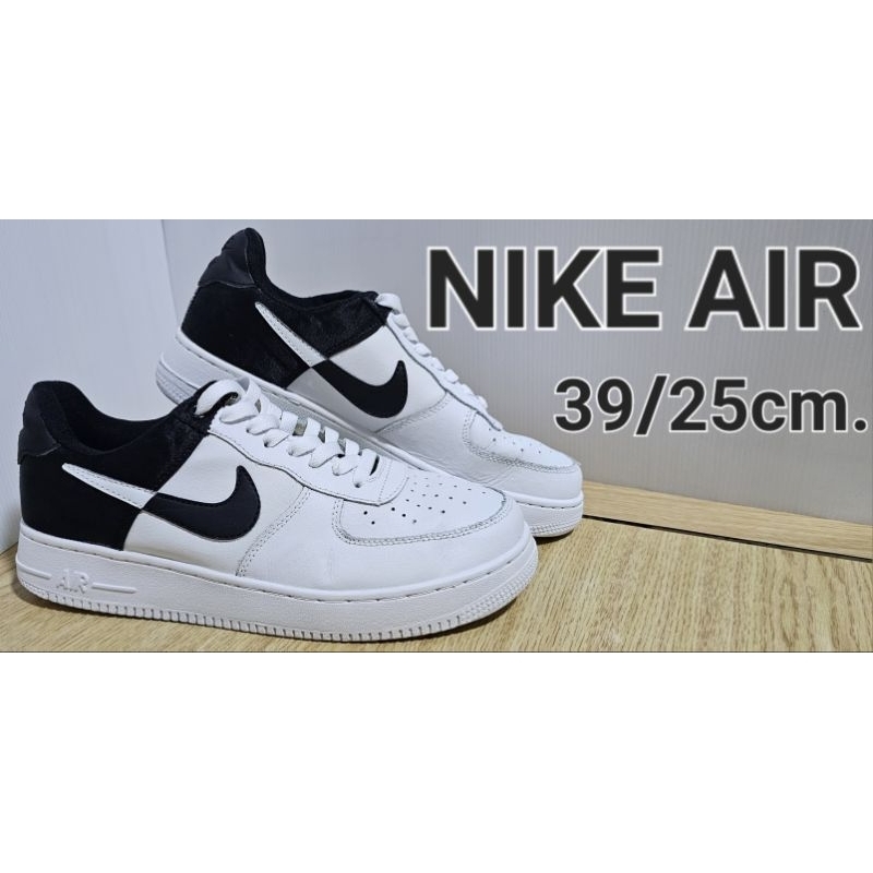 Nike Air Force 1 Low x NBA Spurs 2019 Rare Panda สีแพนด้า หายากมาก ไซส์39-40 ความยาวเท้า 25- 25.5cm. มือสองของแท้ สภาพดี