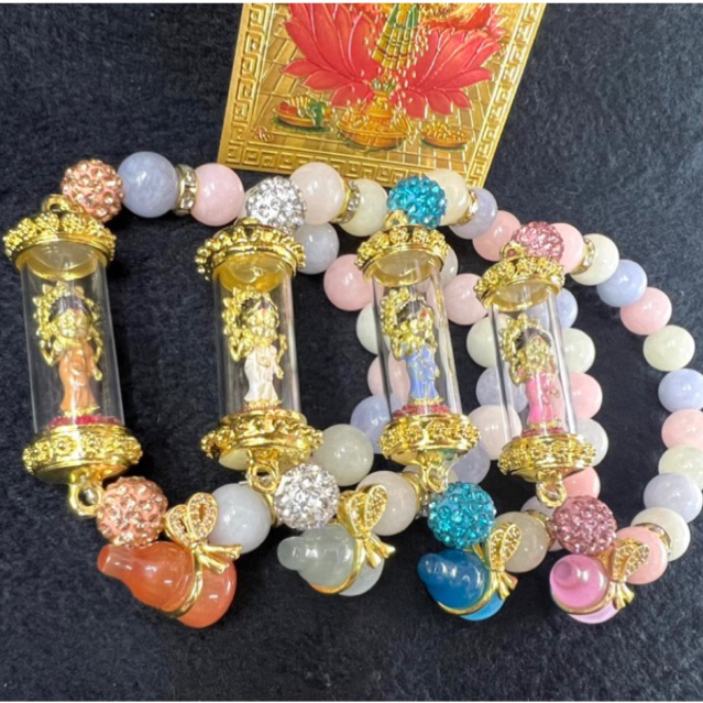 ข้อมือหิน แม่ลักษมี  ลงยาสวยงาม พร้อมน้ำเต้าดูดทรัพย์สีสวยงาม เทวีแห่งโชคลาภและความอุดมสมบูรณ์
