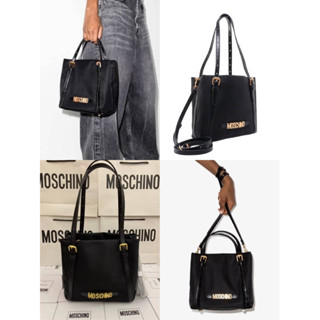 กระเป๋า Moschino Logo Plaque Shoulder Bag