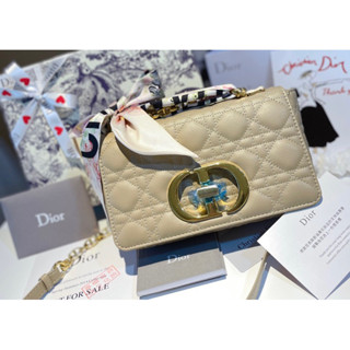 CARO DIOR POINTS PREMIUM’S GIFT