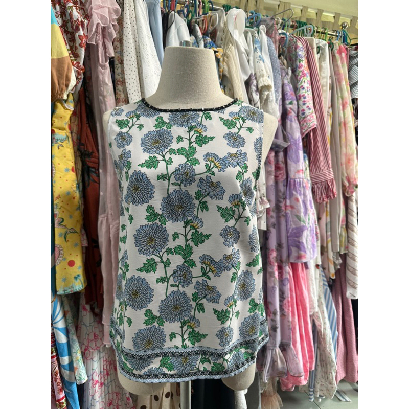 Sfera เสื้อ แขนกุดใหม่