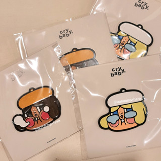 🤣 พร้อมส่ง(จำนวนจำกัด) 🤣Crybaby Art toy Headpin หมุดติด กระเป๋า ผ้า😭นิทรรศการ น้องร้องไห้ Solo exhibition by Molly