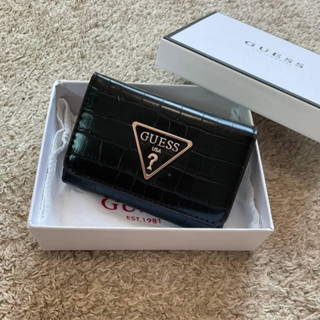 กระเป๋าสตางค์ใบสั้น GUESS SHORT WALLET กระเป๋าสตางค์ใบสั้นสองตอน วัสดุตัวหนังลายสวยหรูพิมพ์ลายทั้งใบ