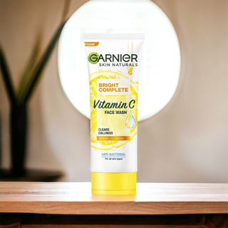 Garnier การ์นิเย่ สกิน แนทเชอรัลส์ ไบรท์ คอมพลีท วิตามินซี เฟส วอช 100 มล.