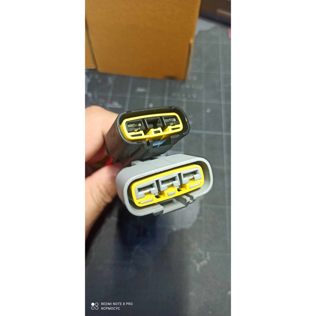 ปลั้กแผ่นชาร์จ ปลั้กแผ่นชาร์ต ไม่รวมสาย ปลั้กทนความร้อน ใช้งานได้ดี Benelli TNT300  TRK502 Bn600 ของ