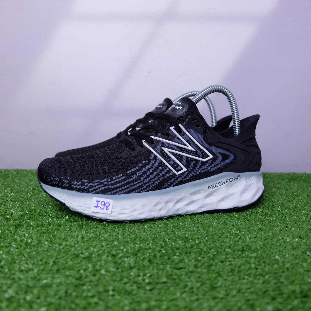 (36.5/23 cm) New Balance Fresh Foam W1080 v11 สวยมากๆ นิวบาลานซ์มือ2ของแท้💯 รองเท้าวิ่งผู้หญิง