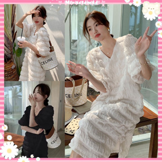 เดรสผ้าอัดนูน แขนบอลลูน โทนสีเรียบร้อยไม่มีงาน ใส่แล้วสวยมาก งานป้าย