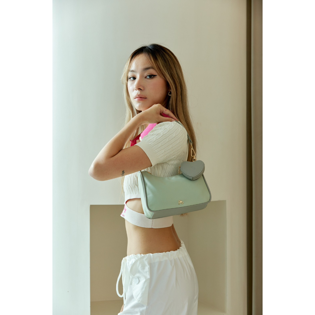 (Best seller🎉) POLARBOLL - Coral M กระเป๋าสะพายข้างผ้าไนลอนไซต์ M