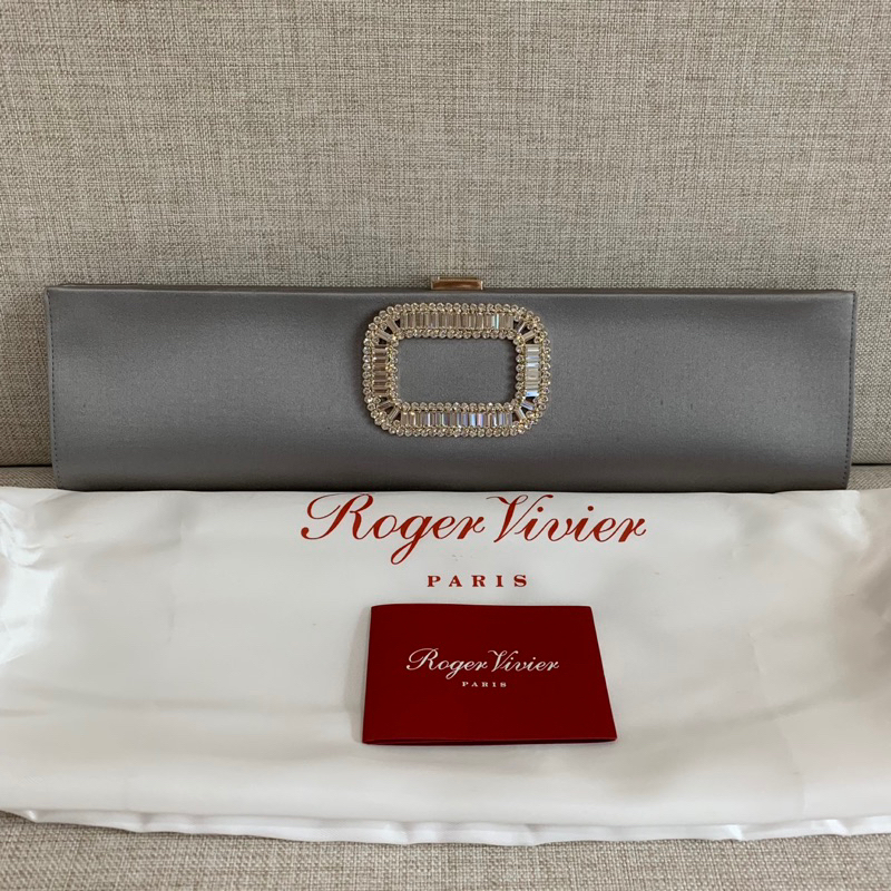 ✅Used✅กระเป๋าคลัช Roger Vivier (รบกวนสอบถามก่อนกดซื้อนะคะ)