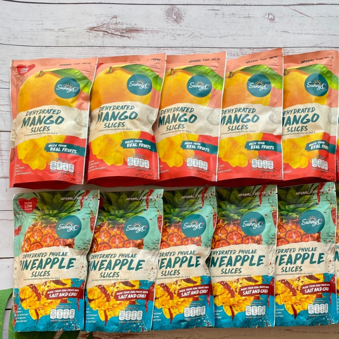 PACK10ห่อ🥭มะม่วงอบแห้ง​ ​ Extra Low sugar 80g. 5ห่อ + 🍍สับปะรดพริกเกลือ​ Salt & Chili 80g. 5ห่อ