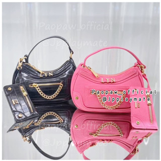 LYN กระเป๋าสะพายข้าง LYN รุ่น Chella S :    LL23FBF020 แท้จากชอป พร้อมอุปกรณ์