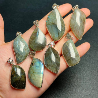 จี้หินลาบราโดไรต์ (Labradorite) เหลือบสวยชัด ชุด 1