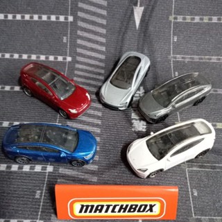 Tesla รถ Matchbox  โมเดลรถ ขนาดเล็ก ของเล่นสะสม รถของเล่น 1:64 นอกแพ็คเกจ สภาพดี