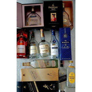 ขวดใส่เหล้า ขวดเหล้าเปล่า Set 8ชุด .Hennessy,.Martell,Johnnie Walker,Suntory Kakubin Yellow