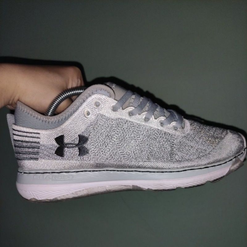 รองเท้ามือสอง Under Armour Threadborne Gray Running Shoes Sneaker 43/27.5