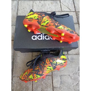 Adidas Messi ยาว 22cm EU35.5 รองเท้าเตะบอลเด็ก มือสอง ของแท้ ยกกล่อง