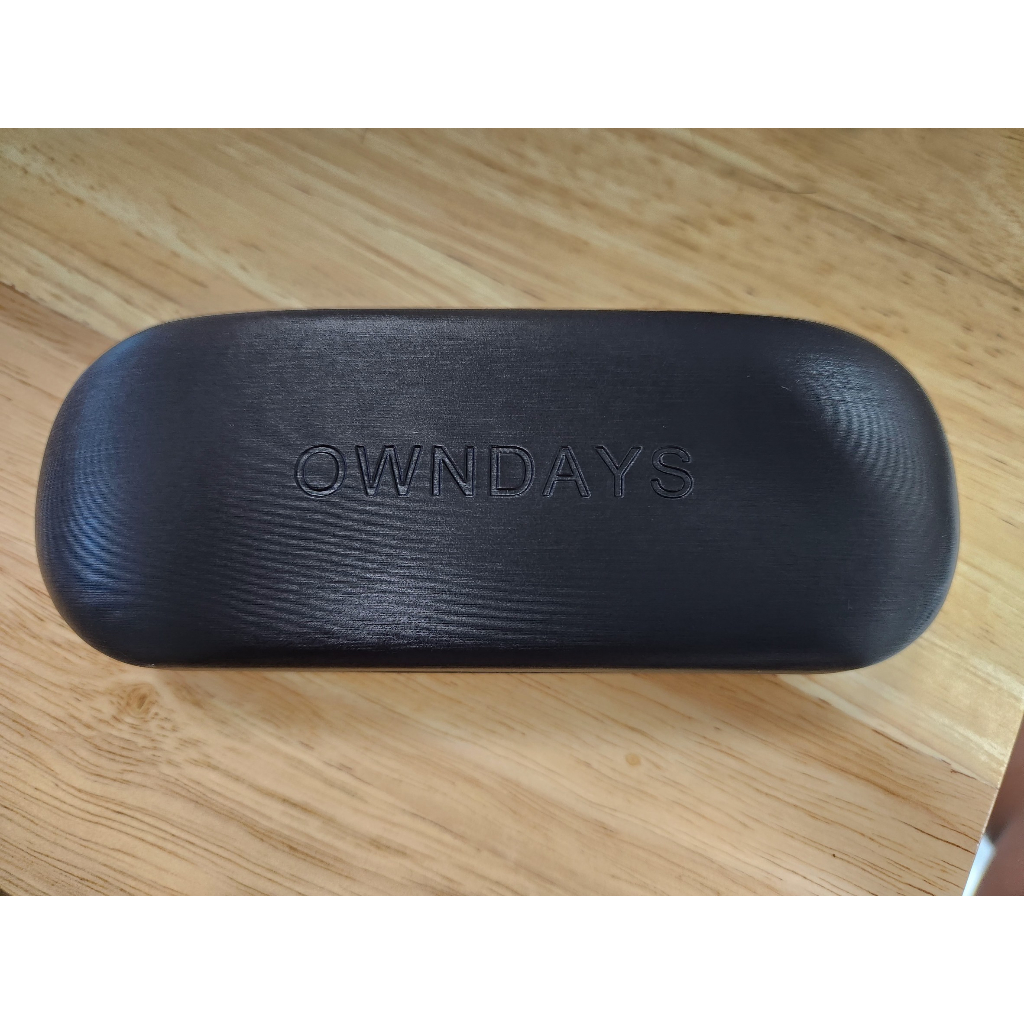 กล่องแว่น  OWNDAYS พร้อมผ้าเช็ดเลนส์ ของใหม่