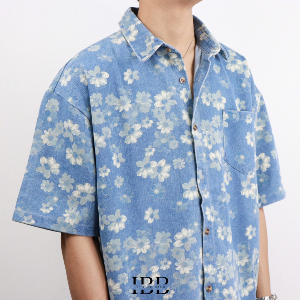 IBB FLOWER JEANS SHIRT เสื้อเชิ้ตแขนสั้นผ้ายีนส์ลายดอกไม้