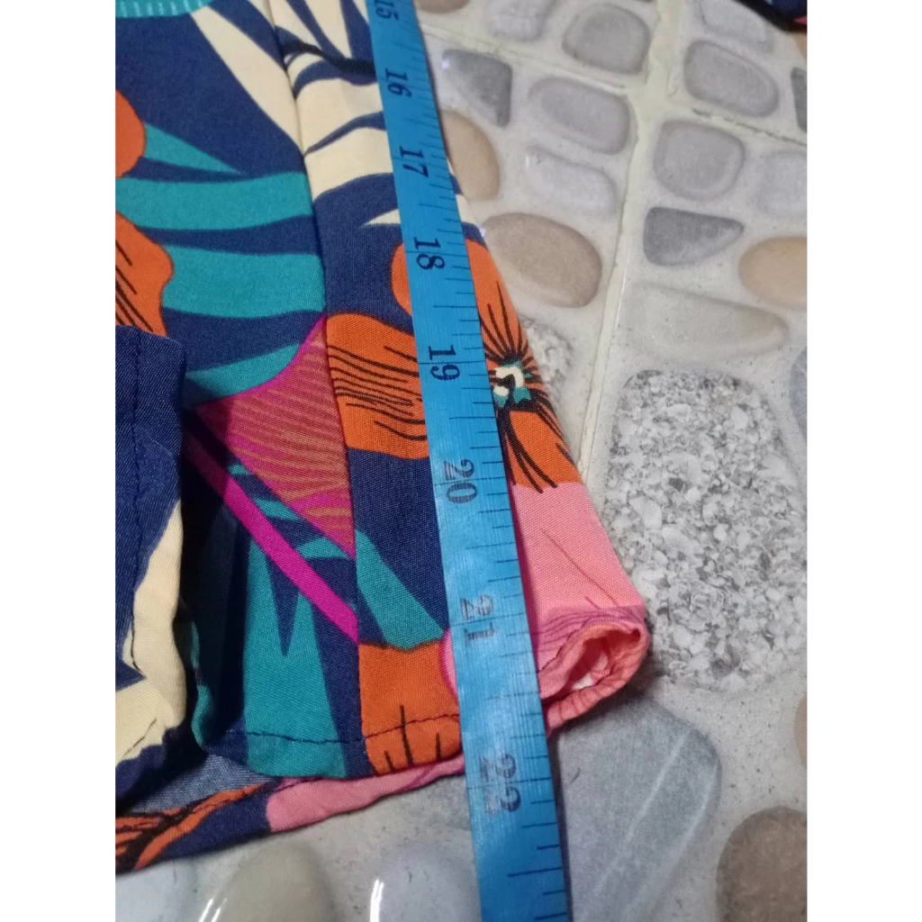 เสื้อหญิงแขนสั้นแขนพองปลายแขนจั้มลายดอกคอป้าย BFF thumbnail 3