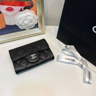 CHANEL CARD MINI WALLET  CAVEAR         เป็นกระเป๋าใส่การ์ดหรือใส่แบงค์รุ่นใหม่ที่สามารถใส่🧡การ์ดได้เยอะ