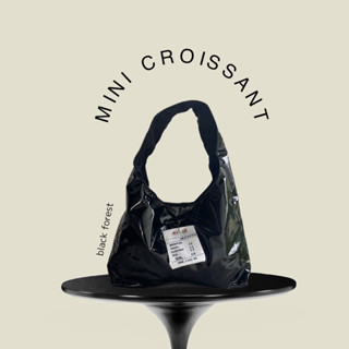 Wyllabrand กระเป๋าผ้า Mini Croissant Black Forest